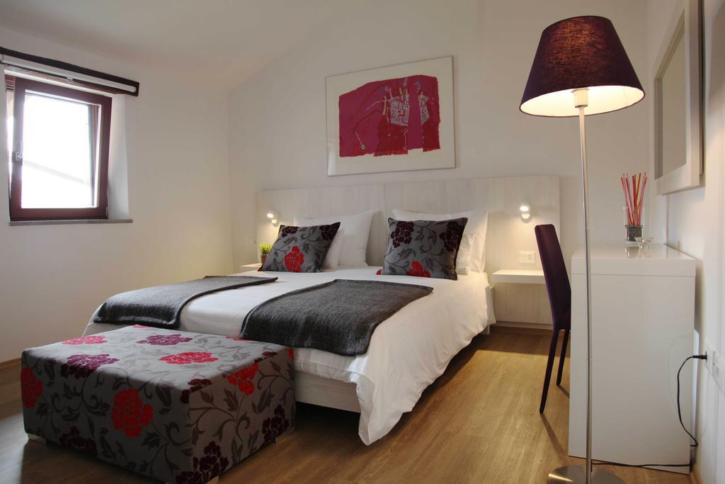 Boutique Hotel Dvor 도브로보 객실 사진