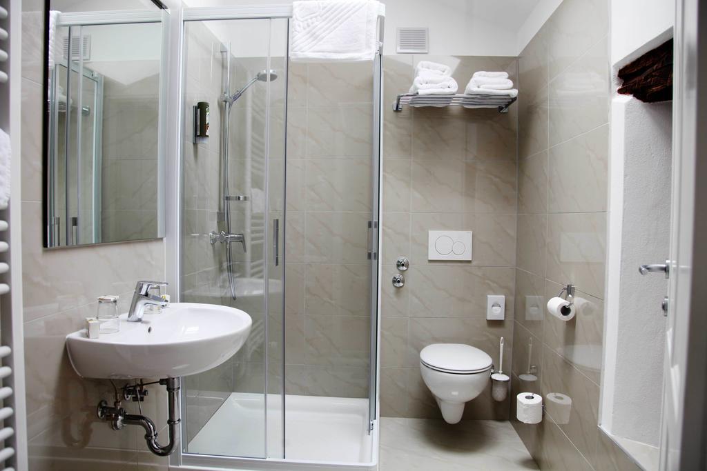 Boutique Hotel Dvor 도브로보 객실 사진