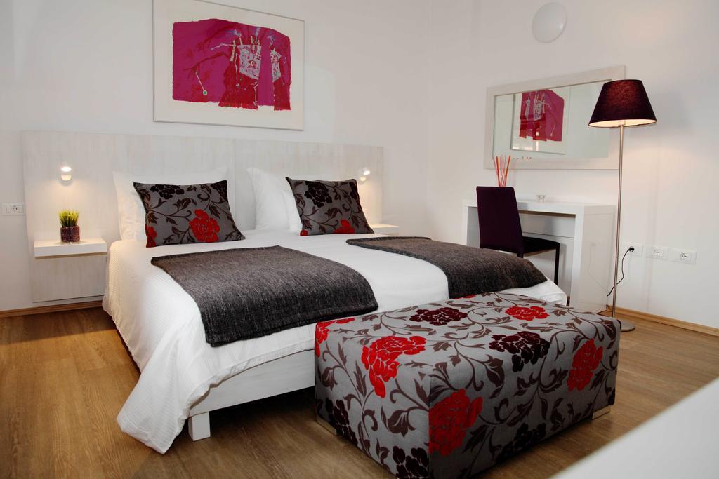 Boutique Hotel Dvor 도브로보 객실 사진