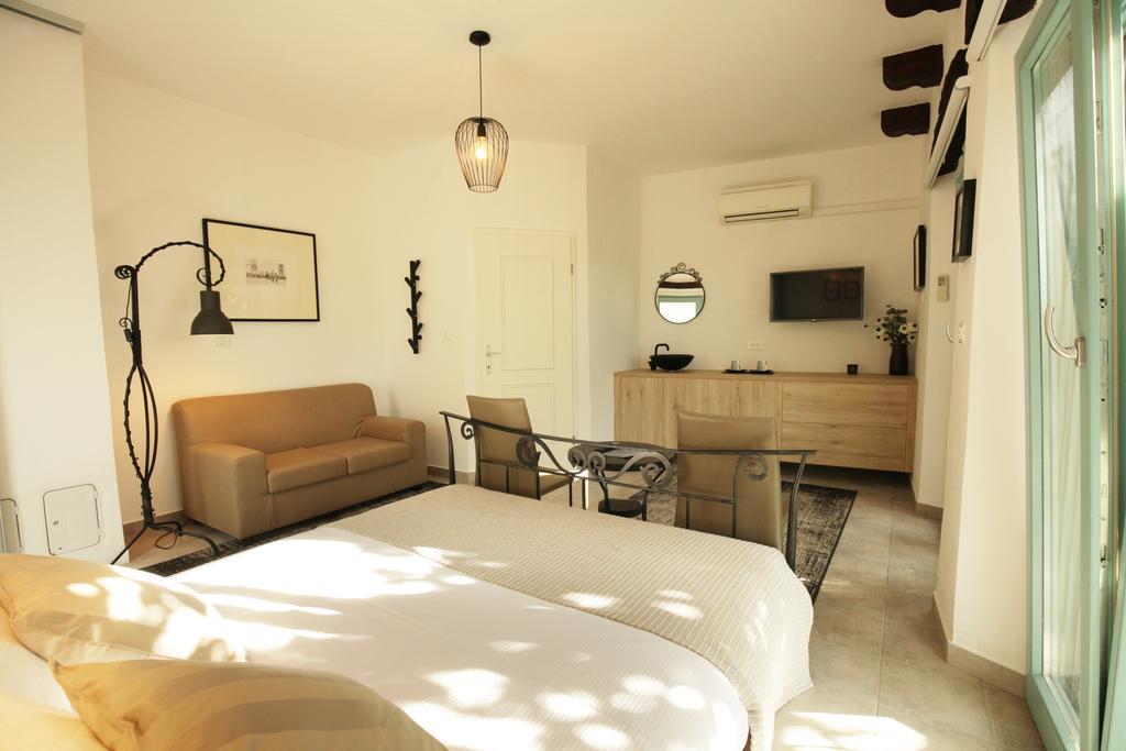 Boutique Hotel Dvor 도브로보 외부 사진